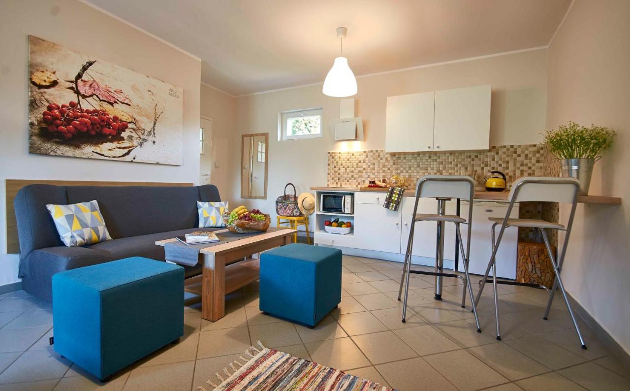 Arenda Apartamenty&Domki Caloroczne Sierakow  Εξωτερικό φωτογραφία