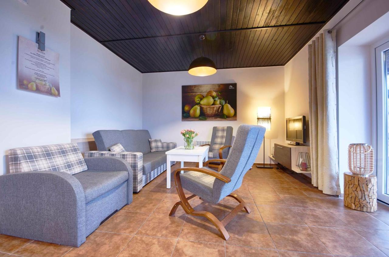 Arenda Apartamenty&Domki Caloroczne Sierakow  Εξωτερικό φωτογραφία