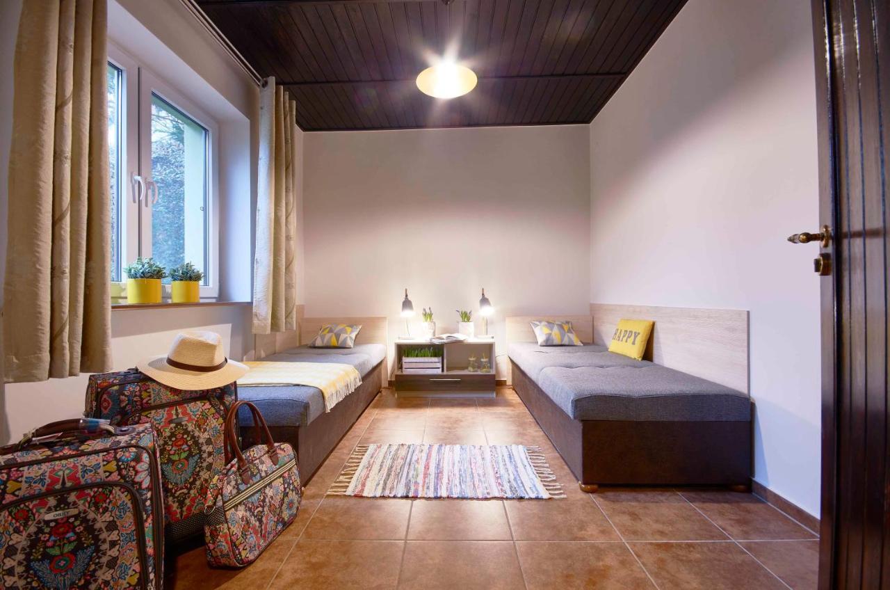 Arenda Apartamenty&Domki Caloroczne Sierakow  Εξωτερικό φωτογραφία