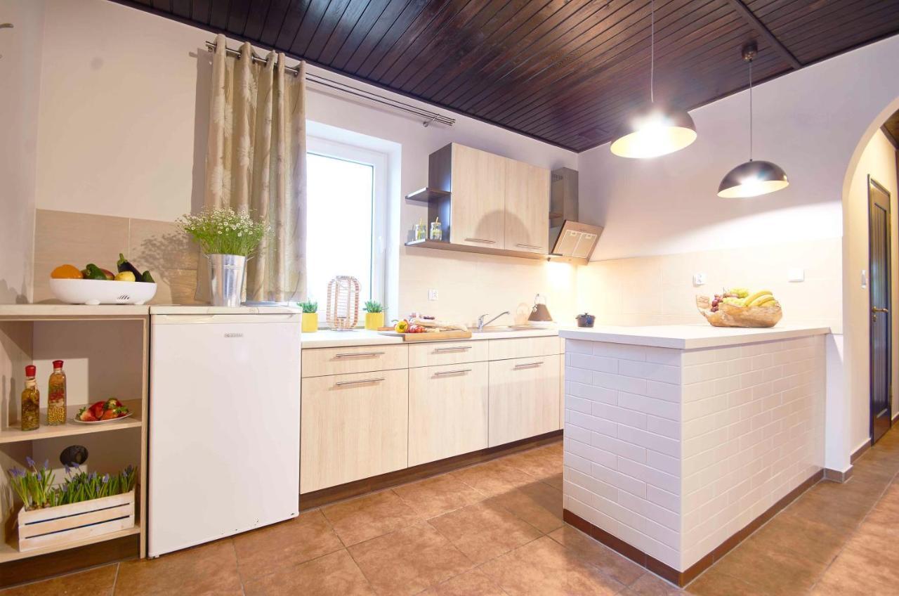 Arenda Apartamenty&Domki Caloroczne Sierakow  Εξωτερικό φωτογραφία