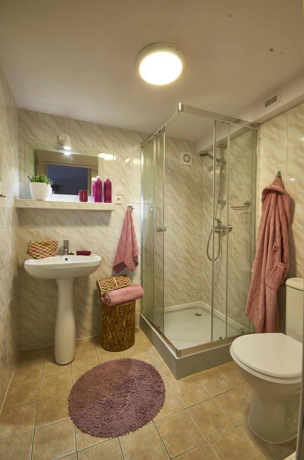 Arenda Apartamenty&Domki Caloroczne Sierakow  Εξωτερικό φωτογραφία