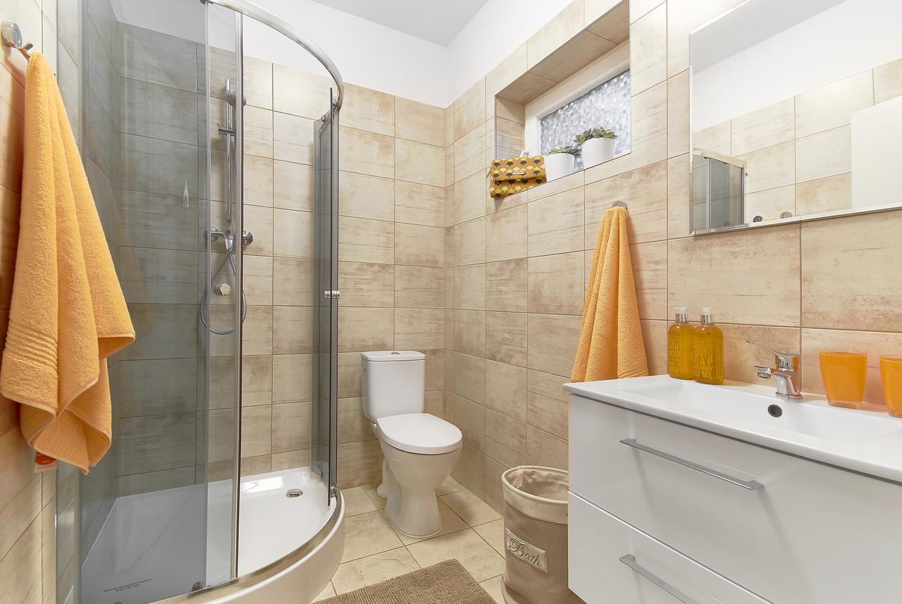Arenda Apartamenty&Domki Caloroczne Sierakow  Εξωτερικό φωτογραφία